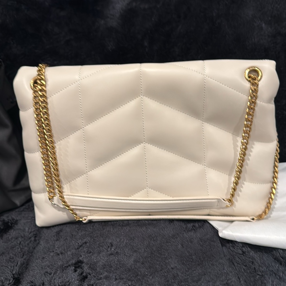 Yves Saint Laurent LouLou Puffer Medium in Blanc Vintage. - Picture 7 of 11